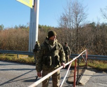 Погранслужба Украины задержала мужчин на границе с Беларусью. Минск направил в район «Град»